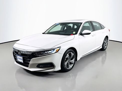 Certified 2018 Honda Accord EX image 3