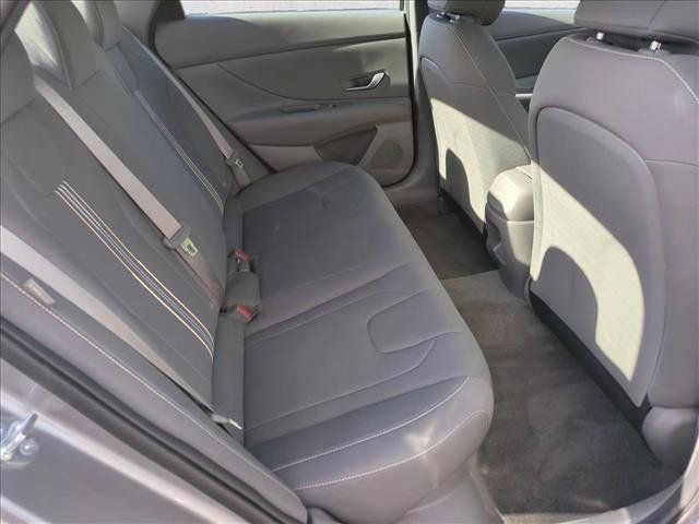 Used 2026 Hyundai Elantra Hybrid FWD image 18