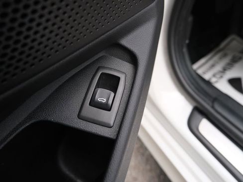 Used 2024 BMW 330i Sedan image 20