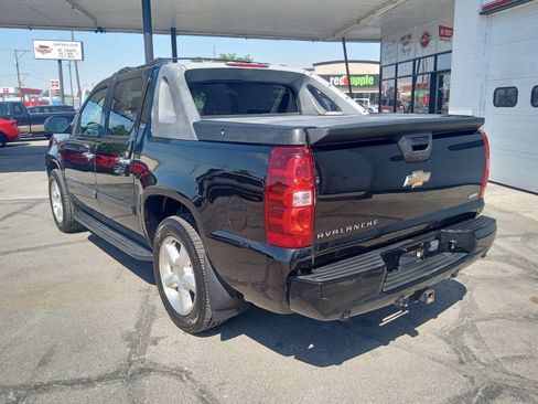 Used 2007 Chevrolet Avalanche LTZ w/ LTZ Preferred Equipment Group AWD/4WD image 4