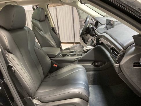 Used 2023 Acura MDX SH-AWD image 14