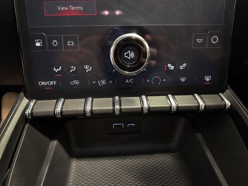 Used 2025 GMC Terrain Elevation image 15