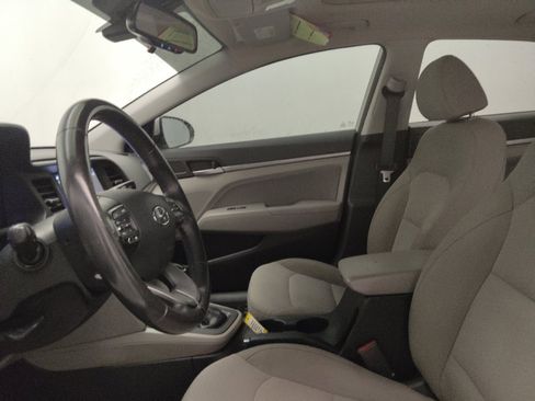 Used 2019 Hyundai Elantra Value Edition FWD image 17