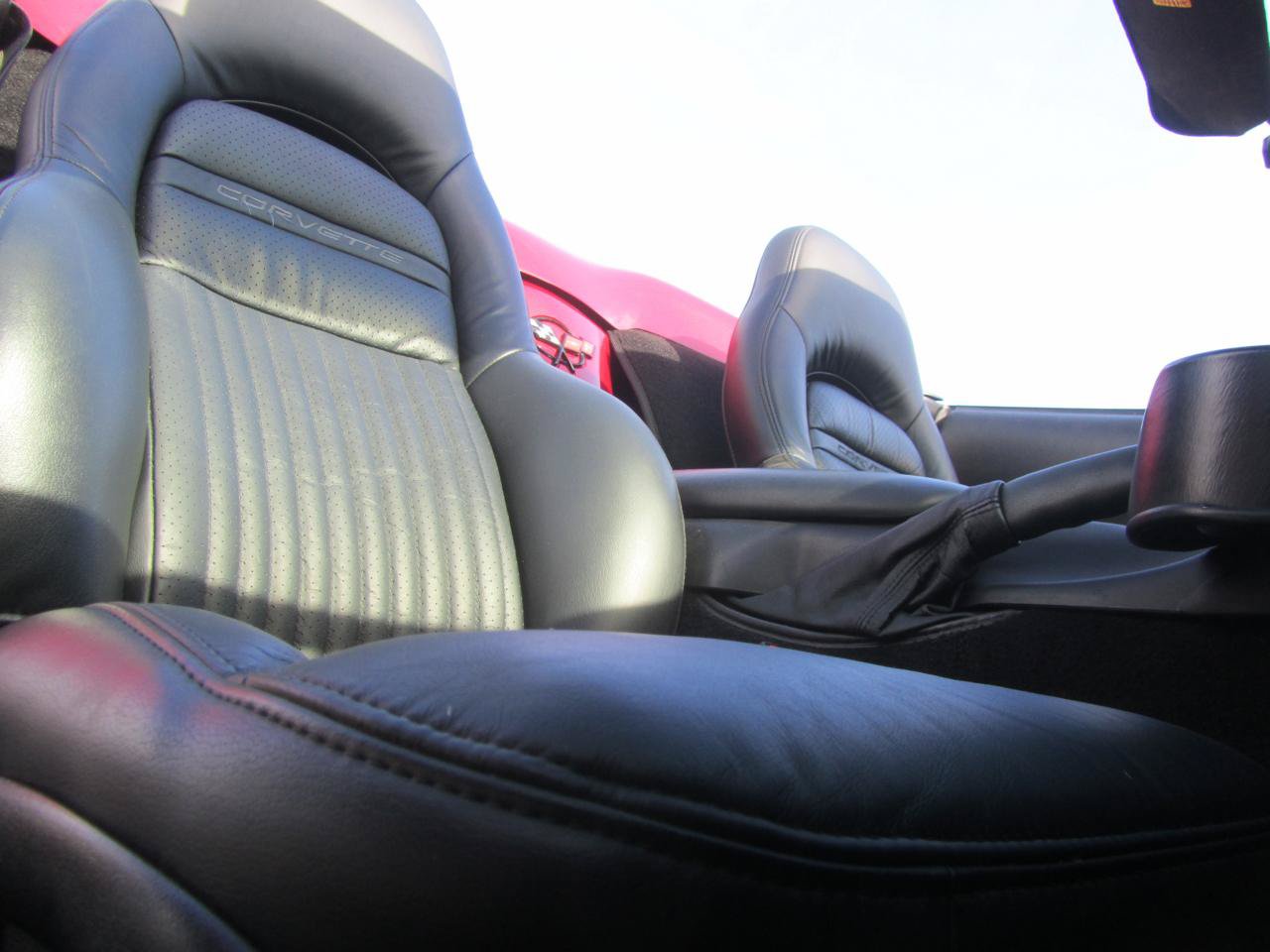 Used 2001 Chevrolet Corvette Convertible w/ Preferred Equipment Group2 RWD image 23