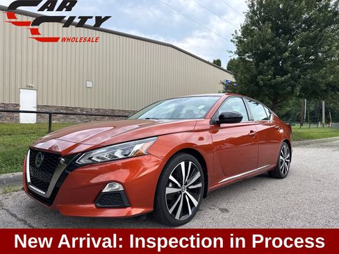 Used 2021 Nissan Altima 2.5 SR FWD image 1