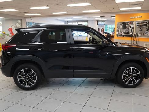 Used 2024 Chevrolet TrailBlazer LT AWD/4WD image 13
