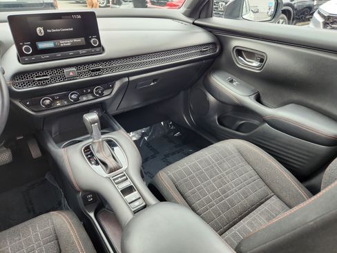 Certified 2025 Honda HR-V Sport image 14