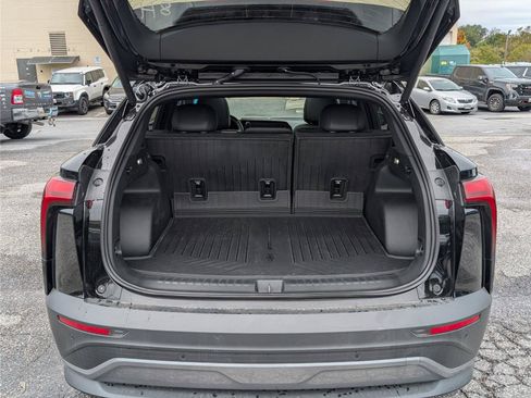 New 2026 Chevrolet Blazer EV LT w/ LPO, Tech Bronze Package FWD image 8