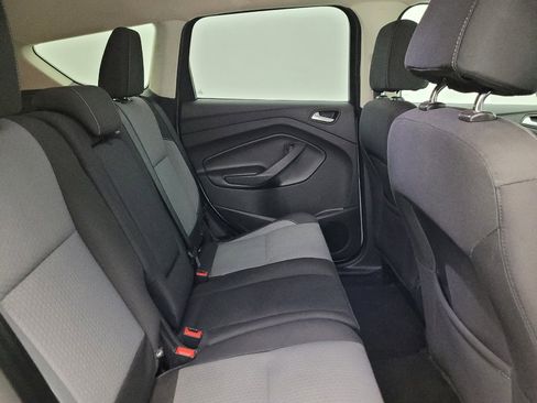 Used 2017 Ford Escape SE image 19