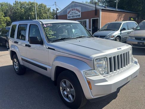 Used 2012 Jeep Liberty Sport AWD/4WD image 3
