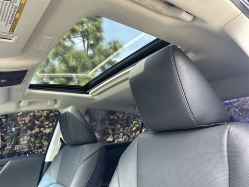 Used 2024 Lexus ES 300h w/ Premium Package FWD image 42