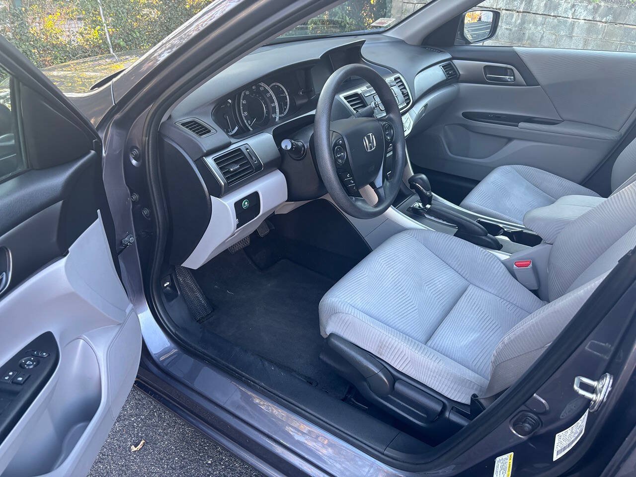Used 2014 Honda Accord LX image 15