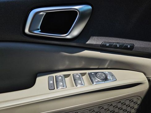 New 2026 Kia Carnival EX FWD image 27