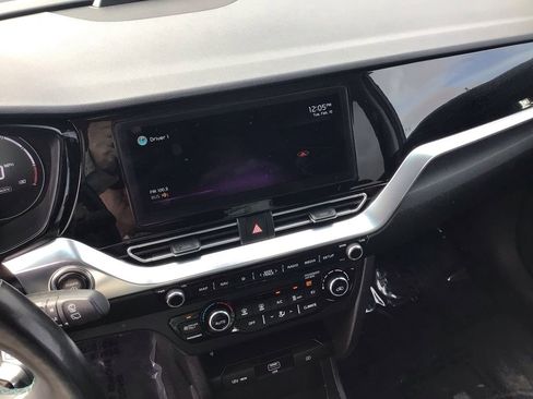 Used 2022 Kia Niro EX Premium w/ Cold Weather Package image 13