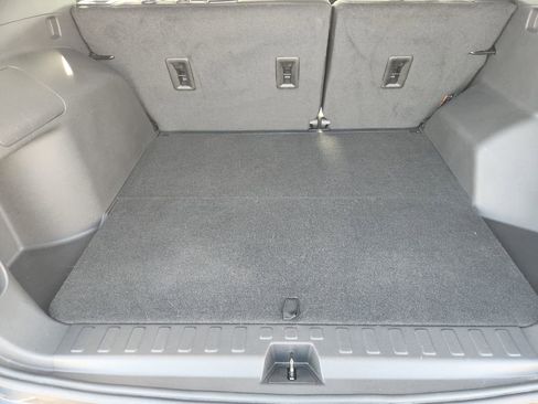 Used 2024 Chevrolet Equinox LS w/ LS Convenience Package image 32