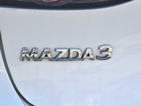 Used 2021 MAZDA MAZDA3 s image 30