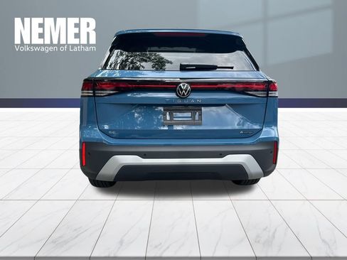 New 2026 Volkswagen Tiguan SE AWD/4WD image 3