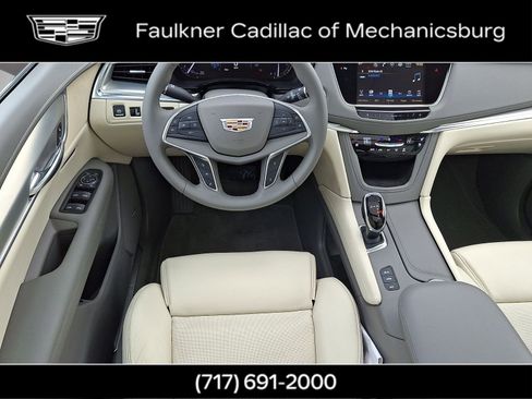 Used 2017 Cadillac XT5 Premium Luxury w/ Advanced Security Package image 12