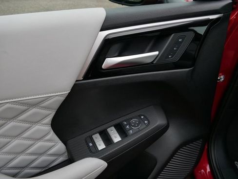 Used 2025 Mitsubishi Outlander SEL AWD/4WD image 16