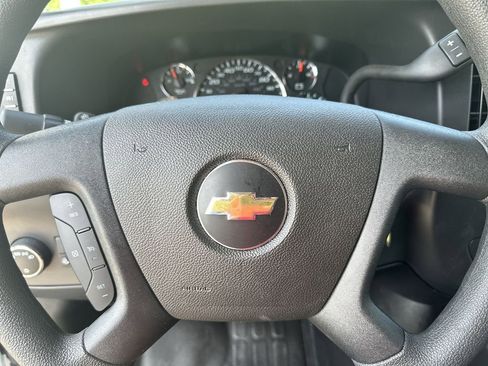 New 2025 Chevrolet Express 3500 Work Van w/ Power Convenience Package image 19