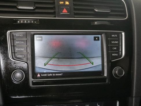 Used 2017 Volkswagen GTI SE FWD image 18
