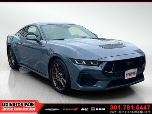 Used 2025 Ford Mustang GT Premium RWD image 1