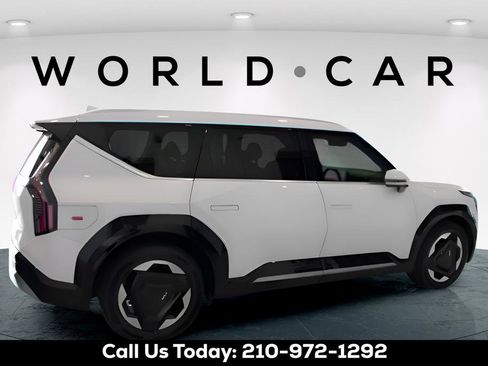 New 2026 Kia EV9 Land image 8