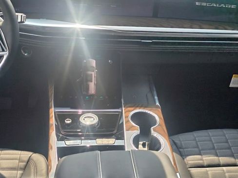 New 2026 Cadillac Escalade Platinum Sport AWD/4WD image 19