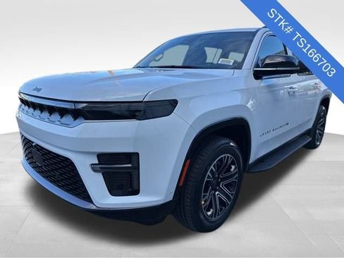 New 2026 Jeep Grand Wagoneer L 4WD image 3