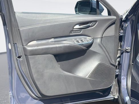 Certified 2024 Cadillac XT4 Premium Luxury FWD image 18