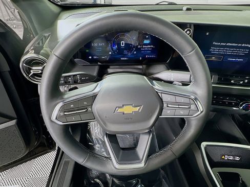 Used 2025 Chevrolet Equinox LT w/ Convenience Package II AWD/4WD image 10