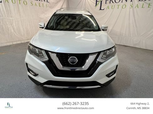 Used 2019 Nissan Rogue SV w/ Premium Package FWD image 2