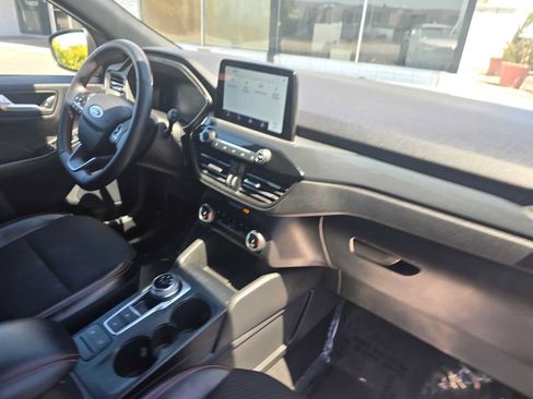 Used 2025 Ford Escape ST-Line FWD image 11