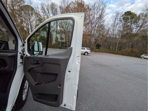Certified 2023 Ford Transit 350 XLT image 24