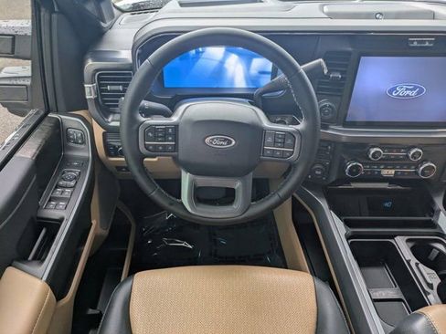 Used 2025 Ford F250 Lariat w/ Lariat Ultimate Package AWD/4WD image 12