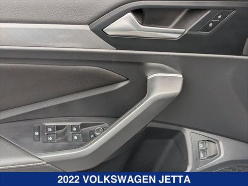 Certified 2022 Volkswagen Jetta SE FWD image 11