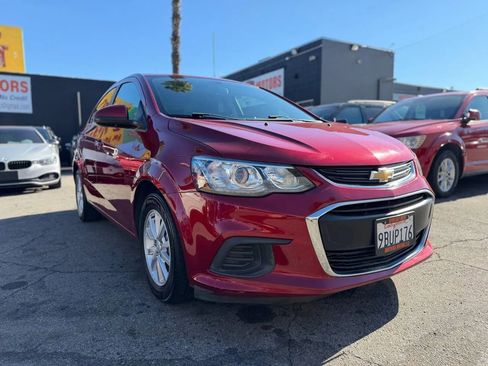 Used 2019 Chevrolet Sonic LT w/ Convenience Package image 4