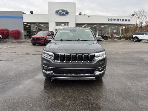 Used 2022 Jeep Wagoneer Series III image 4