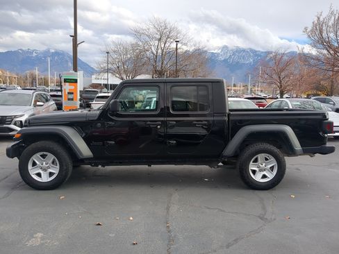 Used 2023 Jeep Gladiator Sport image 9