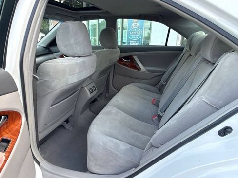 Used 2009 Toyota Camry XLE FWD image 14