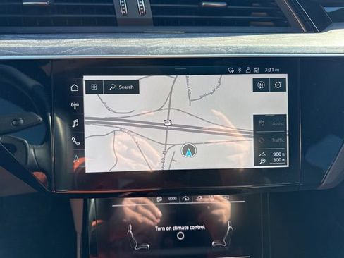 Used 2022 Audi e-tron Chronos w/ Chronos Package image 16