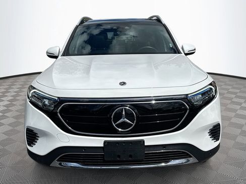 Used 2023 Mercedes-Benz EQB 300 4MATIC image 2