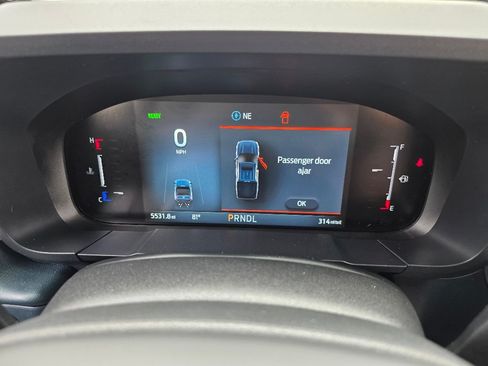 Certified 2025 Ford Maverick XLT FWD image 3