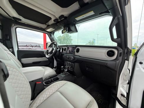 Used 2023 Jeep Gladiator Overland AWD/4WD image 35