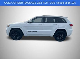 Used 2018 Jeep Grand Cherokee Altitude video 2