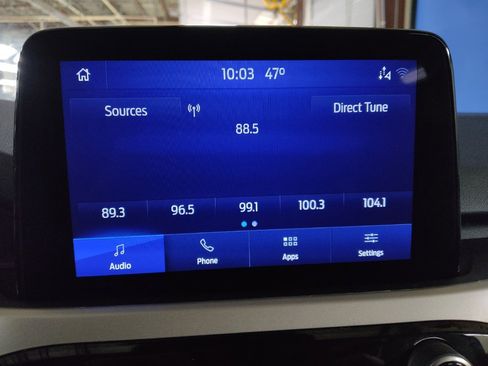 Used 2020 Ford Escape SE image 25