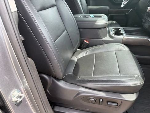 Used 2019 GMC Sierra 1500 SLT w/ SLT Premium Plus Package AWD/4WD image 6