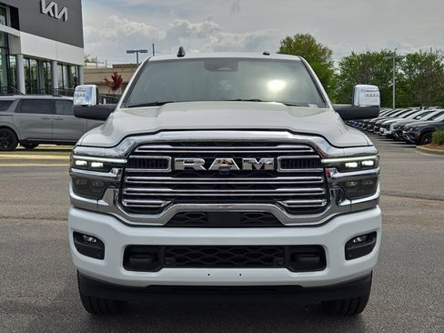 Used 2026 RAM 2500 Laramie AWD/4WD image 5