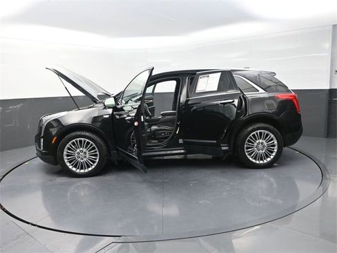 Used 2017 Cadillac XT5 Platinum image 28