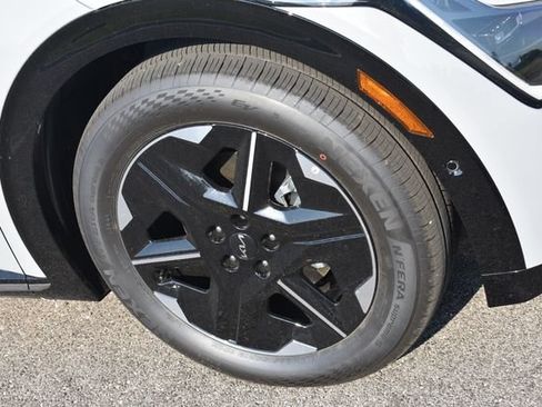 New 2026 Kia EV6 Wind AWD/4WD image 12
